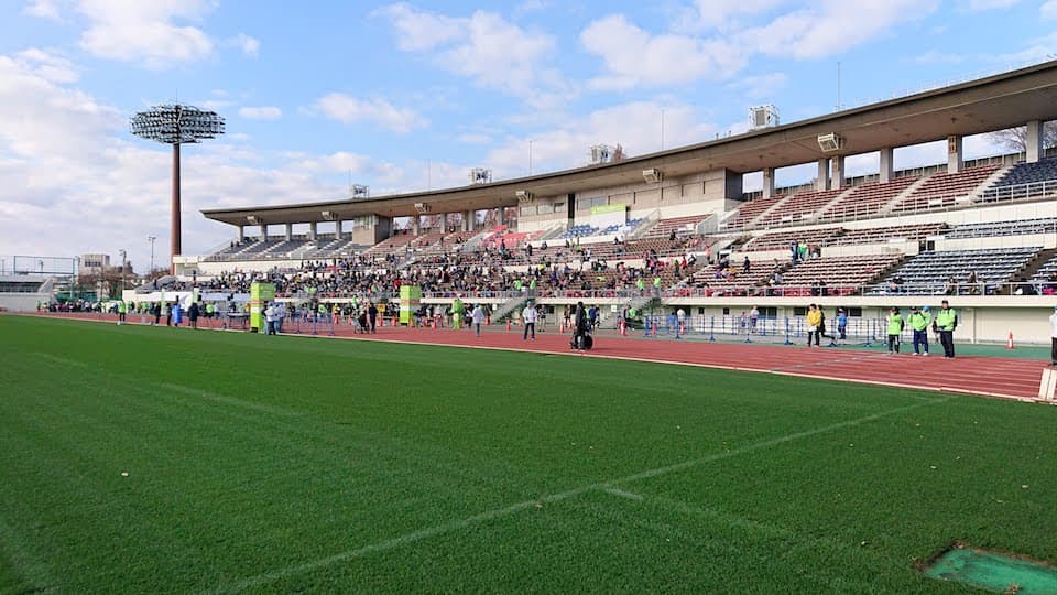 駒場運動公園の陸上競技場