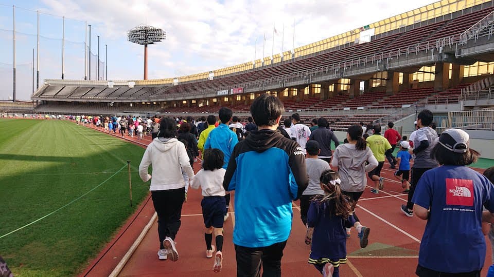 駒場運動公園の陸上競技場