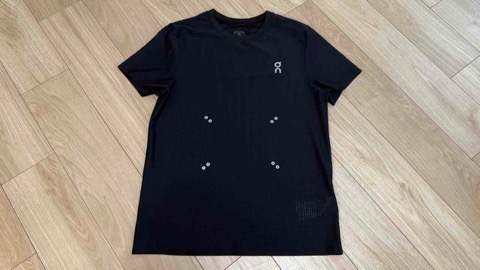 【レビュー】On Pace Mesh-T：ビブスを固定するアイレット付き