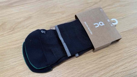 【レビュー】On Elite Run Socks：アキレス腱の保護パッドが秀逸