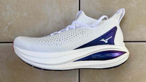 【レビュー】Mizuno ネオビスタ2：独特の柔らかさがクセになる