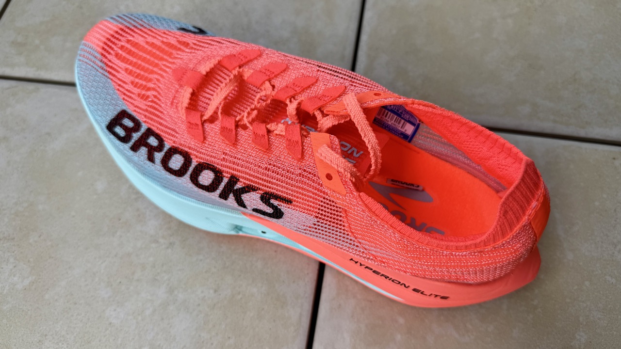 【レビュー】Brooks ハイペリオンエリート5:エネルギーリターンが素晴らしい