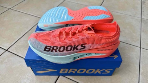 【レビュー】Brooks ハイペリオンエリート5：エネルギーリターンが素晴らしい