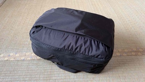 【レビュー】Almond Oak トラベルバックパック25L+5L：最大容量30Lなのに重さ885g
