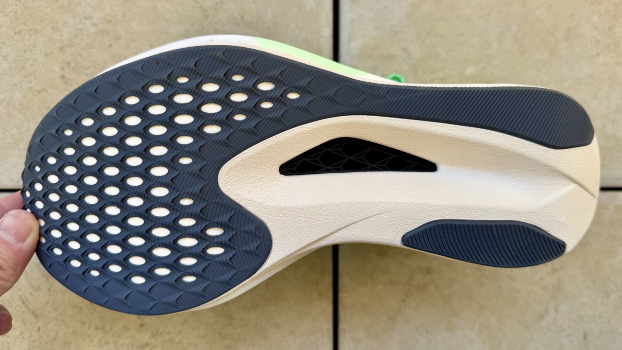 ASICS Magic Speed 5 レビュー【軽量化が裏目に出た悲劇】