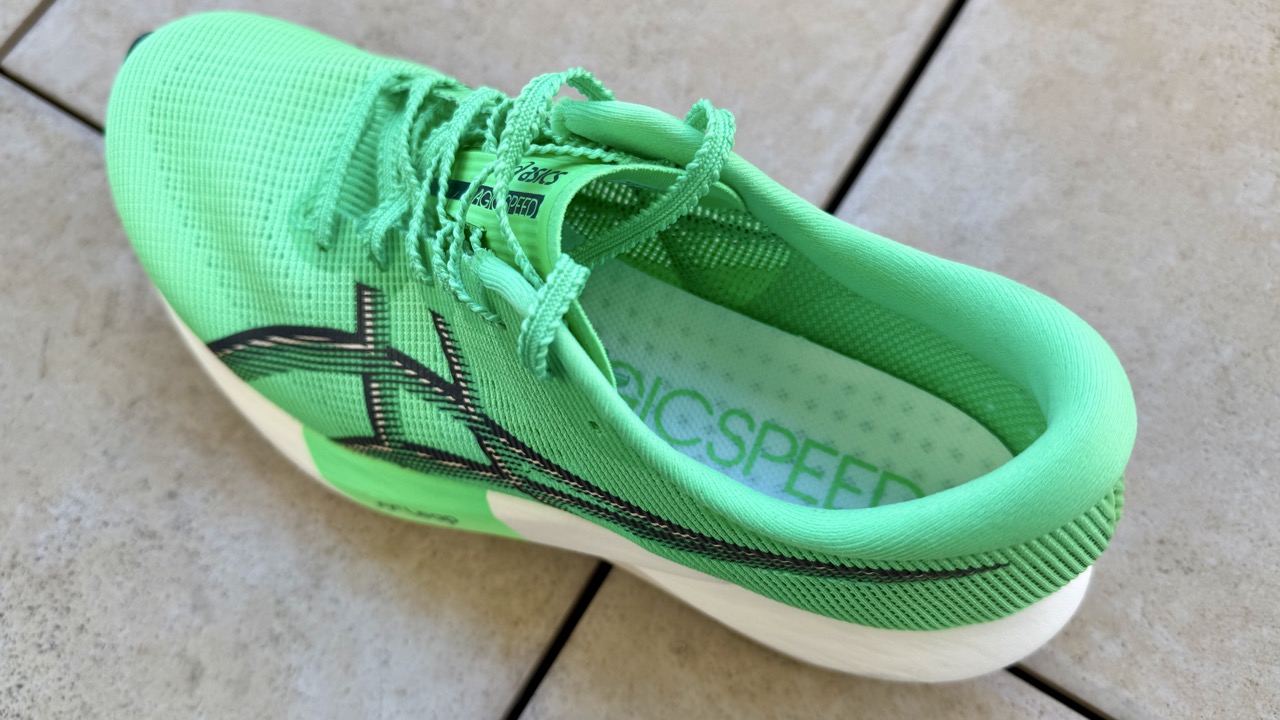 ASICS Magic Speed 5 レビュー【軽量化が裏目に出た悲劇】