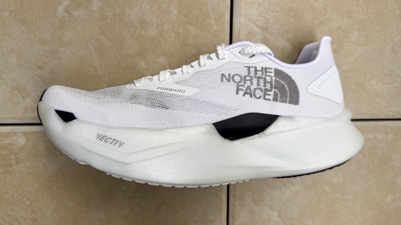 THE NORTH FACE Vectiv Forward レビュー【信者待望のロードランシューズ】
