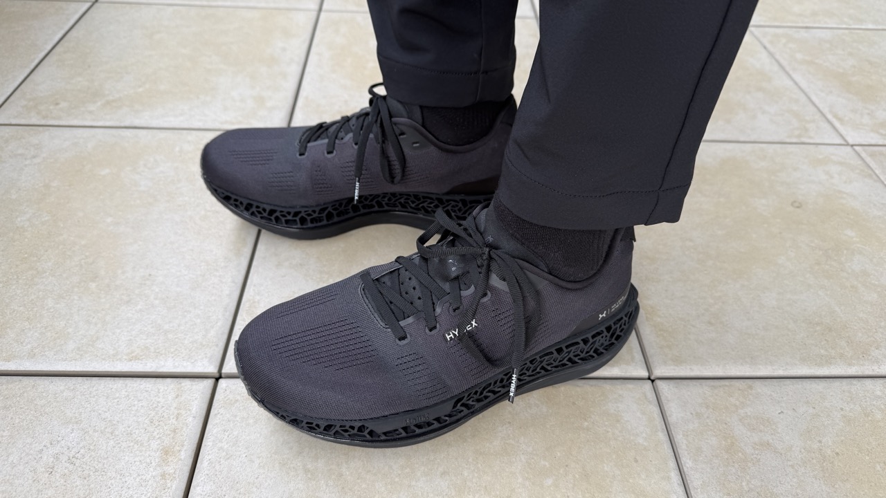 HYBEX HX LENS レビュー【機能美を極めた日本発ランニングシューズ】