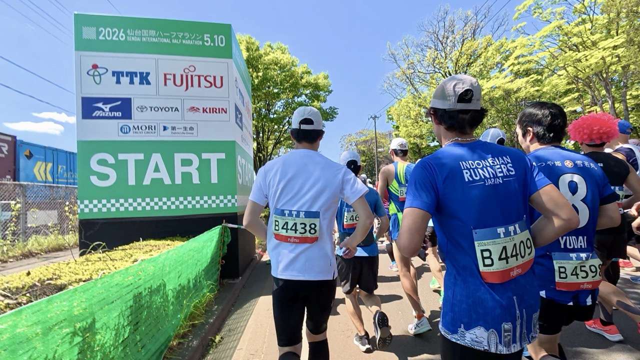 仙台国際ハーフマラソンのスタート直後