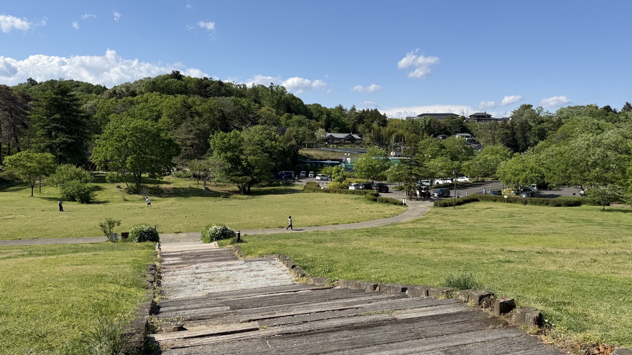 西周遊コースと東周遊コースの起点がある三共堤付近の水の森公園北側のキャンプ場