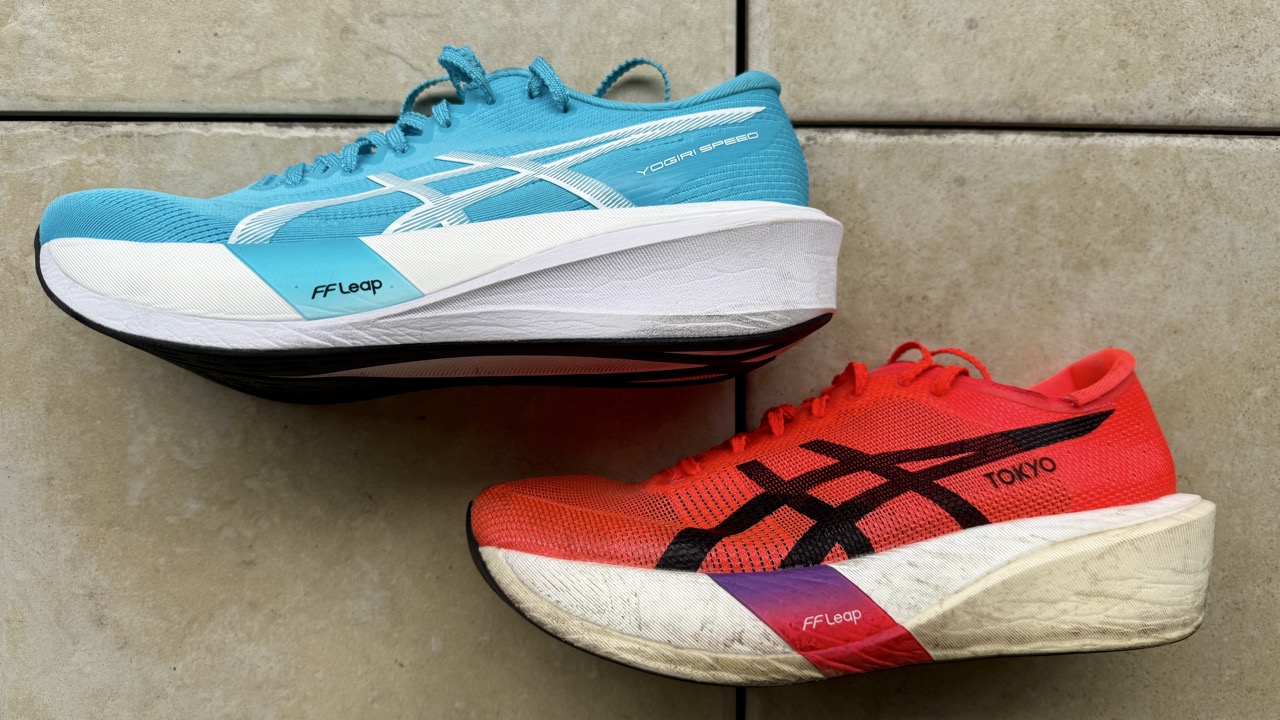 Yogiri Speed（右）とMetaspeed Edge Tokyo（左）