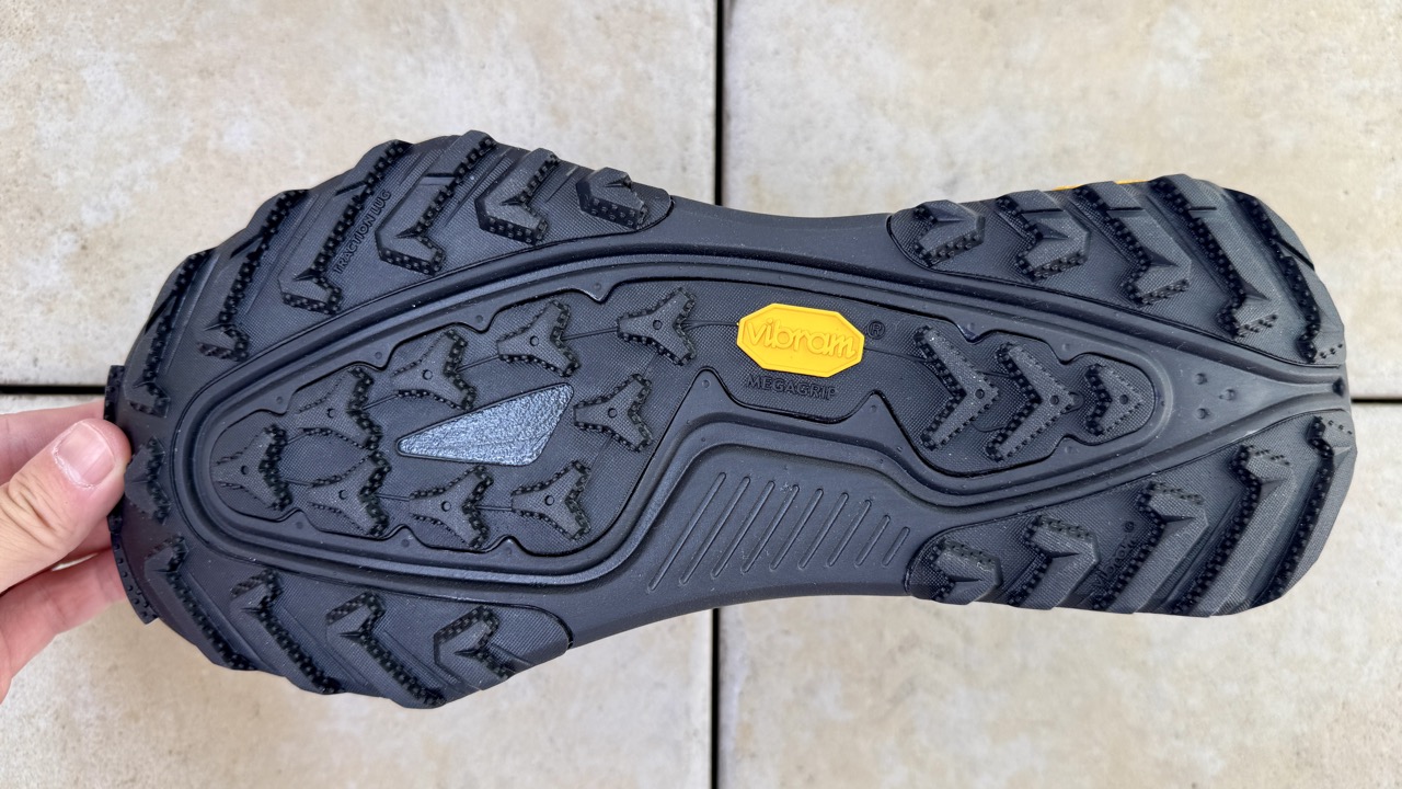 【NIKE ACG ゼガマ トレイル GTX レビュー】ソフトな履き心地の防水トレランシューズ